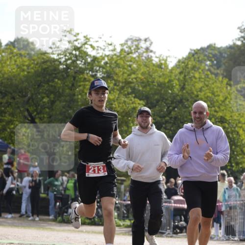 13.09.2026 - Stadtparktriathlon Patografie http://msf.ph/oto/10254000 13.09.2026 10:46:43 Ziel 213 meine-sportfotos.de