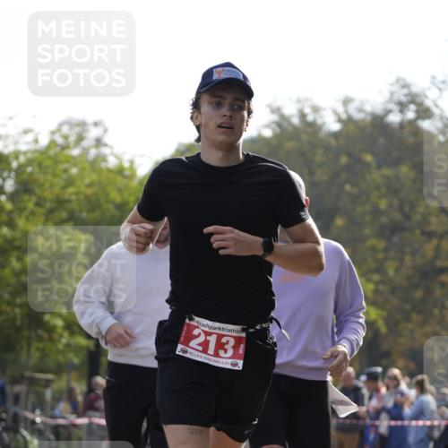 13.09.2026 - Stadtparktriathlon Patografie http://msf.ph/oto/10254004 13.09.2026 10:46:44 Ziel 213 meine-sportfotos.de