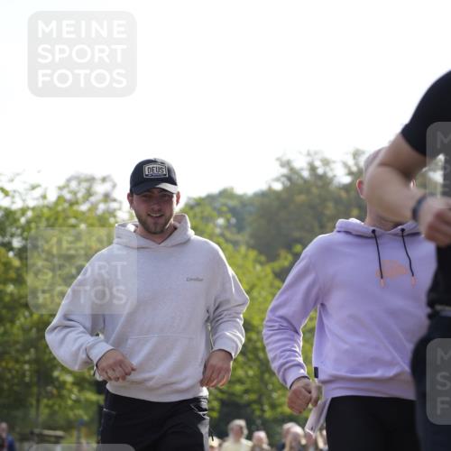13.09.2026 - Stadtparktriathlon Patografie http://msf.ph/oto/10254006 13.09.2026 10:46:45 Ziel 213 meine-sportfotos.de