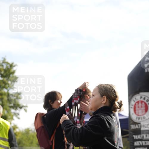 13.09.2026 - Stadtparktriathlon Patografie http://msf.ph/oto/10254025 13.09.2026 10:47:21 Ziel 328, 333 meine-sportfotos.de