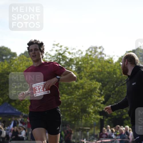 13.09.2026 - Stadtparktriathlon Patografie http://msf.ph/oto/10254034 13.09.2026 10:48:21 Ziel 327 meine-sportfotos.de