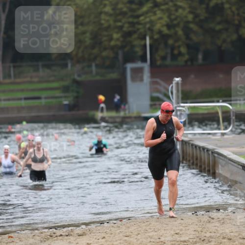 13.09.2026 - Stadtparktriathlon Mo-Foto http://msf.ph/oto/10254039 13.09.2026 10:13:58 Schwimmen 371, 401, 452, 457 meine-sportfotos.de