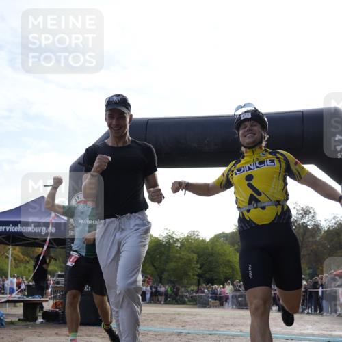 13.09.2026 - Stadtparktriathlon Patografie http://msf.ph/oto/10254055 13.09.2026 10:48:31 Ziel 211, 212 meine-sportfotos.de