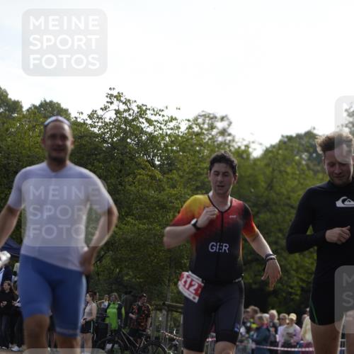 13.09.2026 - Stadtparktriathlon Patografie http://msf.ph/oto/10254058 13.09.2026 10:48:36 Ziel 211, 212 meine-sportfotos.de