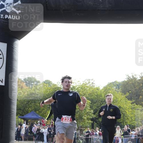 13.09.2026 - Stadtparktriathlon Patografie http://msf.ph/oto/10254129 13.09.2026 10:51:35 Ziel 232 meine-sportfotos.de