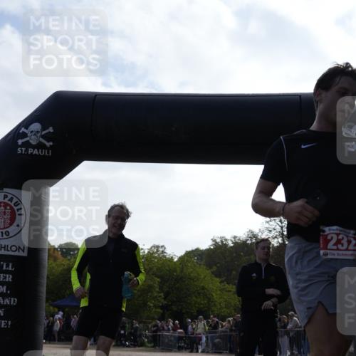 13.09.2026 - Stadtparktriathlon Patografie http://msf.ph/oto/10254136 13.09.2026 10:51:37 Ziel 232 meine-sportfotos.de