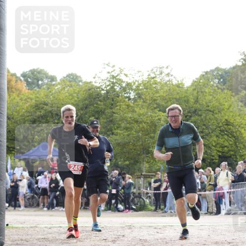 13.09.2026 - Stadtparktriathlon Patografie http://msf.ph/oto/10254182 13.09.2026 10:54:06 Ziel 245 meine-sportfotos.de