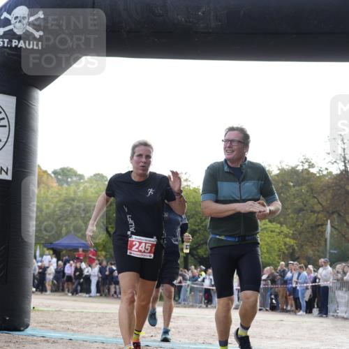 13.09.2026 - Stadtparktriathlon Patografie http://msf.ph/oto/10254186 13.09.2026 10:54:08 Ziel 245 meine-sportfotos.de