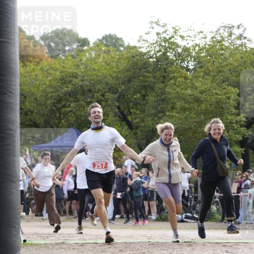 13.09.2026 - Stadtparktriathlon Patografie http://msf.ph/oto/10254195 13.09.2026 10:54:48 Ziel 225, 257 meine-sportfotos.de