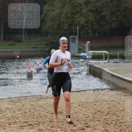 13.09.2026 - Stadtparktriathlon Mo-Foto http://msf.ph/oto/10254205 13.09.2026 10:14:39 Schwimmen 370, 410, 431, 460 meine-sportfotos.de