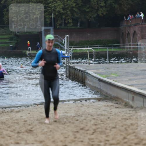 13.09.2026 - Stadtparktriathlon Mo-Foto http://msf.ph/oto/10254211 13.09.2026 10:14:42 Schwimmen 370, 410, 460 meine-sportfotos.de