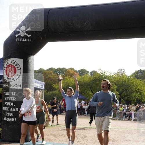 13.09.2026 - Stadtparktriathlon Patografie http://msf.ph/oto/10254238 13.09.2026 10:55:35 Ziel 216, 217, 228, 287, 300 meine-sportfotos.de