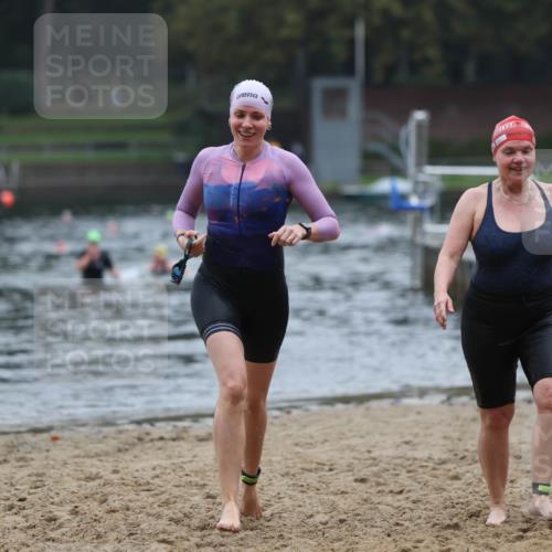 13.09.2026 - Stadtparktriathlon Mo-Foto http://msf.ph/oto/10254247 13.09.2026 10:14:56 Schwimmen 423, 442 meine-sportfotos.de