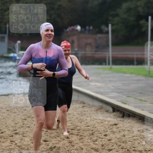 13.09.2026 - Stadtparktriathlon Mo-Foto http://msf.ph/oto/10254255 13.09.2026 10:14:58 Schwimmen 423, 442 meine-sportfotos.de
