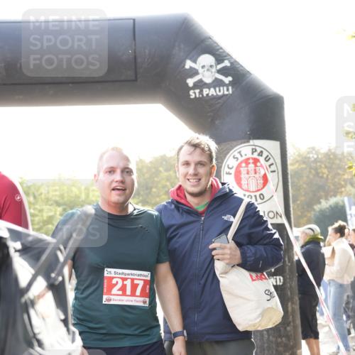 13.09.2026 - Stadtparktriathlon Patografie http://msf.ph/oto/10254260 13.09.2026 10:55:42 Ziel 216, 217, 228 meine-sportfotos.de