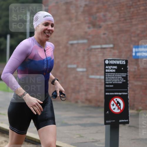 13.09.2026 - Stadtparktriathlon Mo-Foto http://msf.ph/oto/10254261 13.09.2026 10:14:59 Schwimmen 423, 442 meine-sportfotos.de