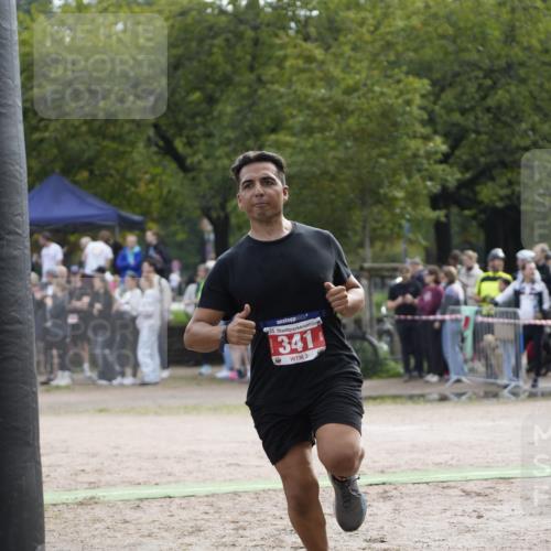 13.09.2026 - Stadtparktriathlon Patografie http://msf.ph/oto/10254282 13.09.2026 10:56:21 Ziel 341 meine-sportfotos.de