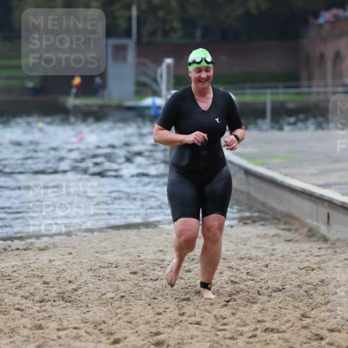 13.09.2026 - Stadtparktriathlon Mo-Foto http://msf.ph/oto/10254297 13.09.2026 10:15:20 Schwimmen 464 meine-sportfotos.de