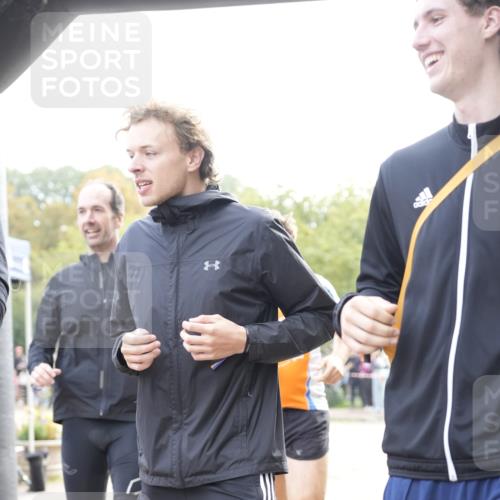 13.09.2026 - Stadtparktriathlon Patografie http://msf.ph/oto/10254304 13.09.2026 10:56:35 Ziel 264, 293, 301 meine-sportfotos.de