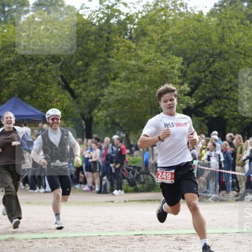13.09.2026 - Stadtparktriathlon Patografie http://msf.ph/oto/10254314 13.09.2026 10:58:06 Ziel 249, 285 meine-sportfotos.de