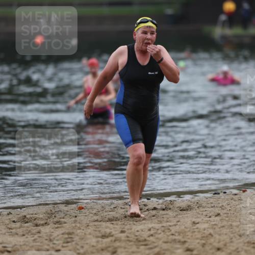 13.09.2026 - Stadtparktriathlon Mo-Foto http://msf.ph/oto/10254315 13.09.2026 10:15:27 Schwimmen 777 meine-sportfotos.de