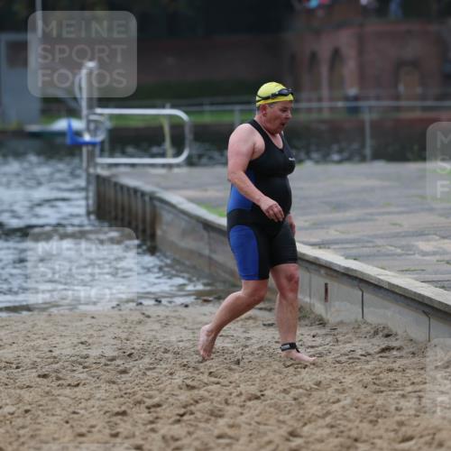 13.09.2026 - Stadtparktriathlon Mo-Foto http://msf.ph/oto/10254322 13.09.2026 10:15:30 Schwimmen 777 meine-sportfotos.de