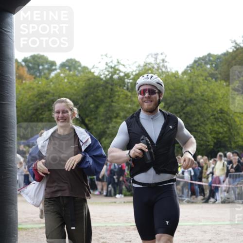 13.09.2026 - Stadtparktriathlon Patografie http://msf.ph/oto/10254323 13.09.2026 10:58:09 Ziel 249, 285, 322 meine-sportfotos.de