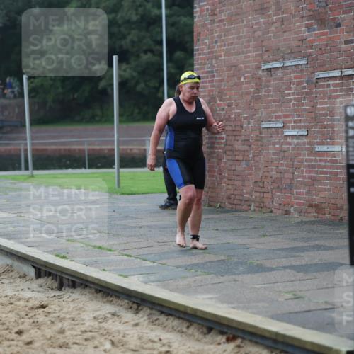 13.09.2026 - Stadtparktriathlon Mo-Foto http://msf.ph/oto/10254333 13.09.2026 10:15:34 Schwimmen 451, 777 meine-sportfotos.de
