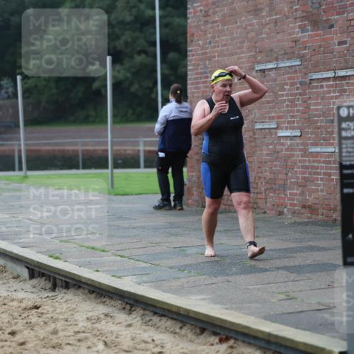 13.09.2026 - Stadtparktriathlon Mo-Foto http://msf.ph/oto/10254337 13.09.2026 10:15:34 Schwimmen 451, 777 meine-sportfotos.de