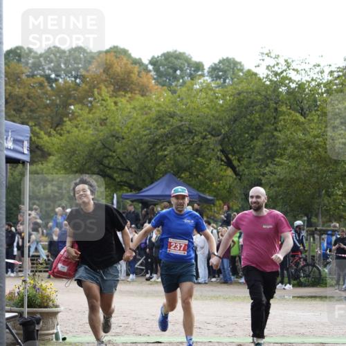13.09.2026 - Stadtparktriathlon Patografie http://msf.ph/oto/10254345 13.09.2026 10:58:57 Ziel 237 meine-sportfotos.de