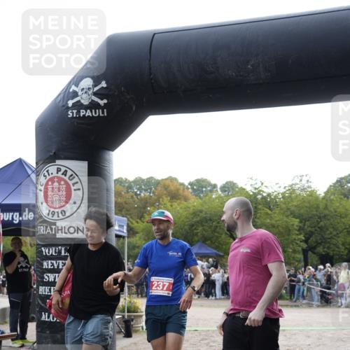 13.09.2026 - Stadtparktriathlon Patografie http://msf.ph/oto/10254356 13.09.2026 10:59:00 Ziel 237 meine-sportfotos.de