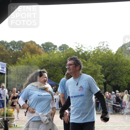 13.09.2026 - Stadtparktriathlon Patografie http://msf.ph/oto/10254370 13.09.2026 10:59:18 Ziel 210, 238 meine-sportfotos.de