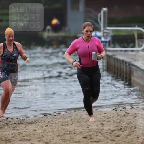 13.09.2026 - Stadtparktriathlon Mo-Foto http://msf.ph/oto/10254377 13.09.2026 10:15:51 Schwimmen 404, 407 meine-sportfotos.de