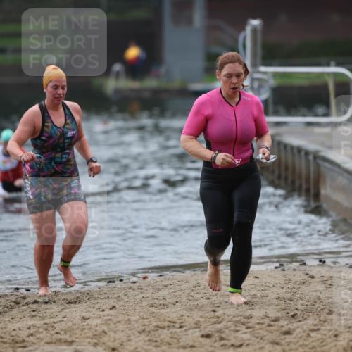 13.09.2026 - Stadtparktriathlon Mo-Foto http://msf.ph/oto/10254378 13.09.2026 10:15:52 Schwimmen 404, 407 meine-sportfotos.de