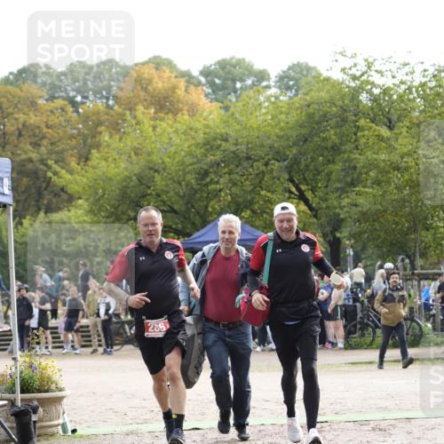 13.09.2026 - Stadtparktriathlon Patografie http://msf.ph/oto/10254382 13.09.2026 10:59:28 Ziel 286 meine-sportfotos.de
