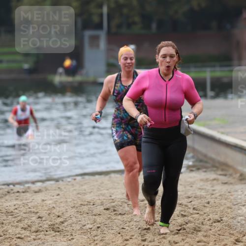 13.09.2026 - Stadtparktriathlon Mo-Foto http://msf.ph/oto/10254388 13.09.2026 10:15:54 Schwimmen 404, 407 meine-sportfotos.de