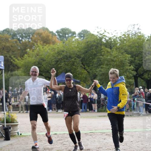 13.09.2026 - Stadtparktriathlon Patografie http://msf.ph/oto/10254447 13.09.2026 11:00:27 Ziel 227 meine-sportfotos.de