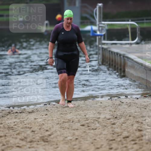 13.09.2026 - Stadtparktriathlon Mo-Foto http://msf.ph/oto/10254452 13.09.2026 10:16:19 Schwimmen 394 meine-sportfotos.de