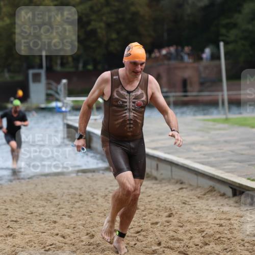 13.09.2026 - Stadtparktriathlon Mo-Foto http://msf.ph/oto/10254457 13.09.2026 11:31:59 Schwimmen 833, 865, 870, 882, 896, 904, 911, 935 meine-sportfotos.de