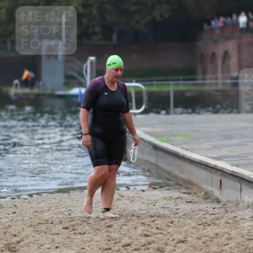 13.09.2026 - Stadtparktriathlon Mo-Foto http://msf.ph/oto/10254458 13.09.2026 10:16:20 Schwimmen 382, 394 meine-sportfotos.de