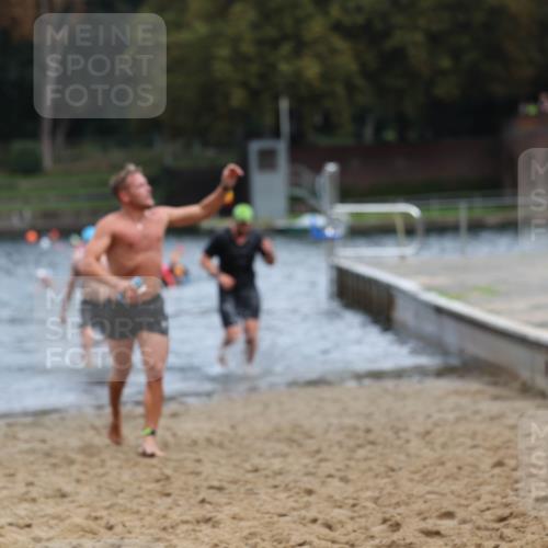 13.09.2026 - Stadtparktriathlon Mo-Foto http://msf.ph/oto/10254463 13.09.2026 11:32:00 Schwimmen 865, 870, 882, 896, 904, 911, 935 meine-sportfotos.de