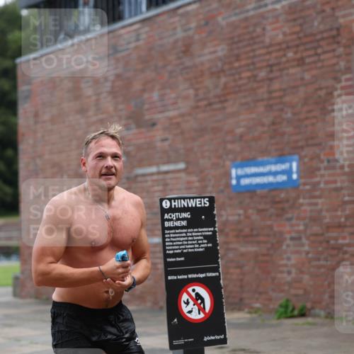 13.09.2026 - Stadtparktriathlon Mo-Foto http://msf.ph/oto/10254487 13.09.2026 11:32:03 Schwimmen 865, 882, 896, 904, 911, 935 meine-sportfotos.de