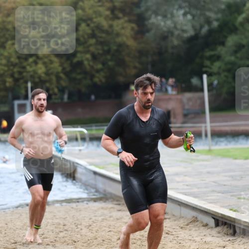 13.09.2026 - Stadtparktriathlon Mo-Foto http://msf.ph/oto/10254497 13.09.2026 11:32:05 Schwimmen 865, 896, 904, 911, 935 meine-sportfotos.de