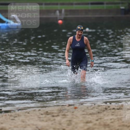 13.09.2026 - Stadtparktriathlon Mo-Foto http://msf.ph/oto/10254520 13.09.2026 10:16:45 Schwimmen 376 meine-sportfotos.de