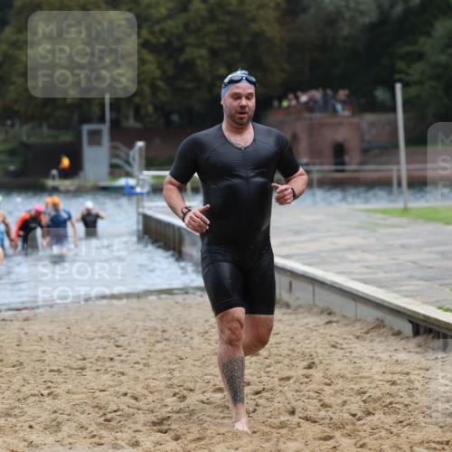 13.09.2026 - Stadtparktriathlon Mo-Foto http://msf.ph/oto/10254541 13.09.2026 11:32:12 Schwimmen 836, 857, 896, 905, 907, 923, 935, 939 meine-sportfotos.de
