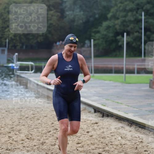 13.09.2026 - Stadtparktriathlon Mo-Foto http://msf.ph/oto/10254545 13.09.2026 10:16:54 Schwimmen 376 meine-sportfotos.de