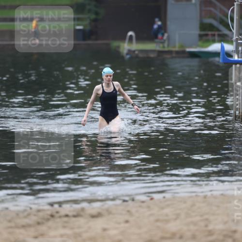 13.09.2026 - Stadtparktriathlon Mo-Foto http://msf.ph/oto/10254566 13.09.2026 10:18:12 Schwimmen 361 meine-sportfotos.de