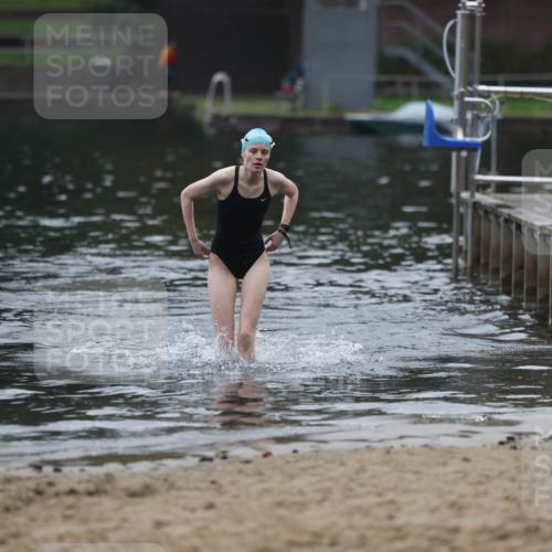 13.09.2026 - Stadtparktriathlon Mo-Foto http://msf.ph/oto/10254574 13.09.2026 10:18:17 Schwimmen 361 meine-sportfotos.de