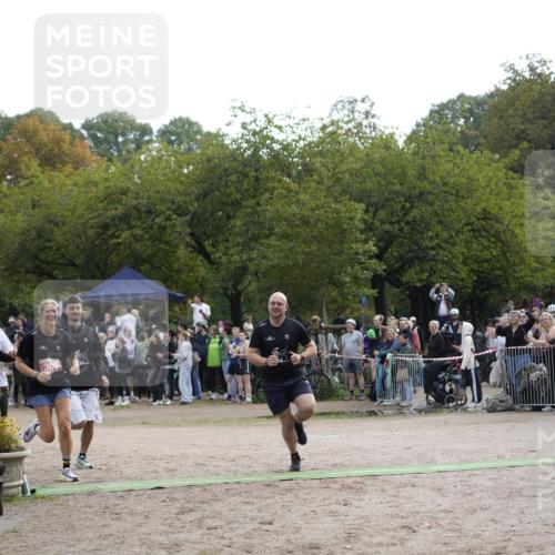 13.09.2026 - Stadtparktriathlon Patografie http://msf.ph/oto/10254578 13.09.2026 11:02:07 Ziel 309, 337 meine-sportfotos.de