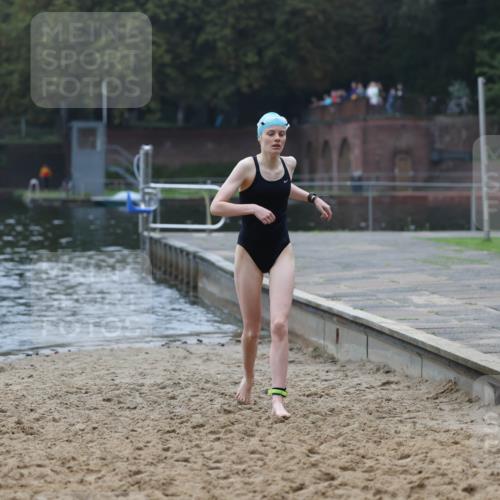 13.09.2026 - Stadtparktriathlon Mo-Foto http://msf.ph/oto/10254596 13.09.2026 10:18:24 Schwimmen 361 meine-sportfotos.de
